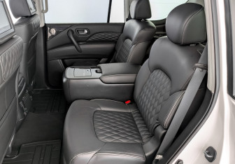 Подержанный автомобиль Infiniti QX80 2021 года (12 фото)