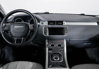 Подержанный автомобиль Land Rover Range Rover Evoque 2017 года (12 фото)