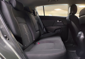 Подержанный автомобиль Kia Sportage 2012 года (14 фото)
