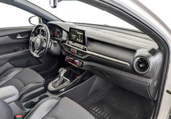 Подержанный автомобиль Kia Cerato Sedan 2020 года (11 фото)