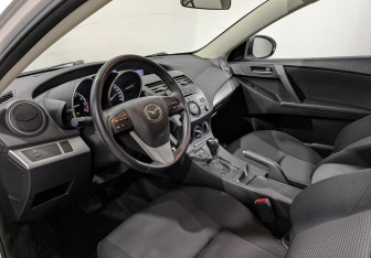 Подержанный автомобиль Mazda 3 Sedan 2012 года (15 фото)