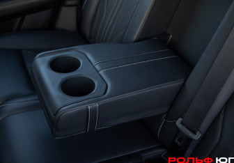 Подержанный автомобиль Changan UNI-K 2023 года (12 фото)