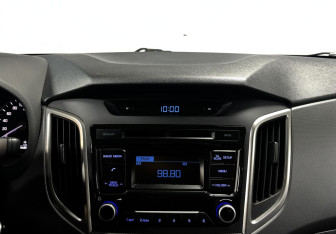 Подержанный автомобиль Hyundai Creta 2019 года (14 фото)