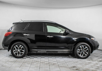 Подержанный автомобиль Nissan Murano Suv 2010 года (4 фото)
