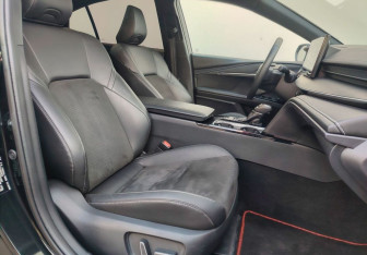 Подержанный автомобиль Toyota Camry Sedan 2024 года (10 фото)