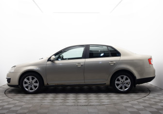 Подержанный автомобиль Volkswagen Jetta Sedan 2007 года (2 фото)