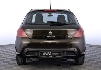 Подержанный автомобиль Peugeot 308 Hatchback 2012 года (6 фото)