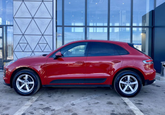 Подержанный автомобиль Porsche Macan 2021 года (4 фото)