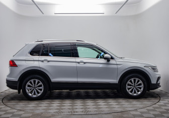 Подержанный автомобиль Volkswagen Tiguan 2021 года (6 фото)
