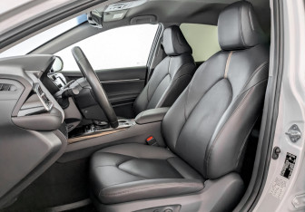 Подержанный автомобиль Toyota Camry Sedan 2020 года (20 фото)