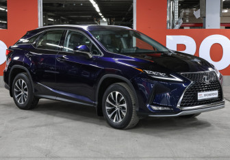 Подержанный автомобиль Lexus RX 2021 года (3 фото)