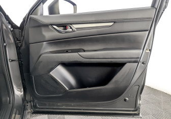 Подержанный автомобиль Mazda CX-5 2020 года (25 фото)