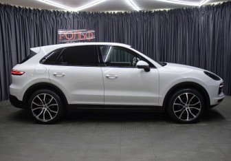 Подержанный автомобиль Porsche Cayenne 2019 года (4 фото)