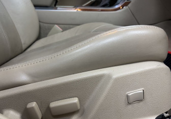 Подержанный автомобиль Cadillac CTS Sedan 2008 года (29 фото)