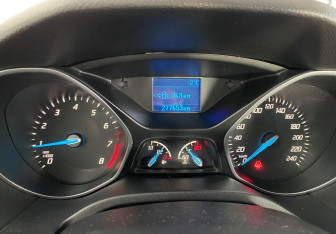 Подержанный автомобиль Ford Focus Sedan 2013 года (12 фото)