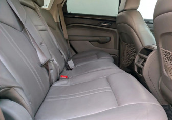 Подержанный автомобиль Cadillac SRX 2011 года (11 фото)