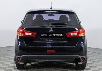 Подержанный автомобиль Mitsubishi ASX 2013 года (5 фото)