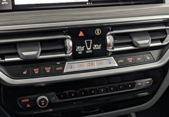 Подержанный автомобиль BMW X3 2024 года (21 фото)