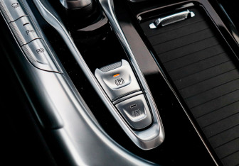 Подержанный автомобиль Voyah Free 2021 года (20 фото)