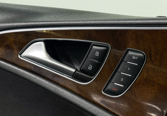 Подержанный автомобиль Audi A6 Sedan 2017 года (15 фото)