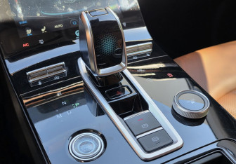 Подержанный автомобиль Chery Tiggo 8 Pro Max 2022 года (16 фото)