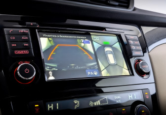 Подержанный автомобиль Nissan X-Trail 2016 года (28 фото)