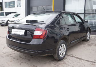 Подержанный автомобиль Skoda Rapid Liftback 2016 года (5 фото)