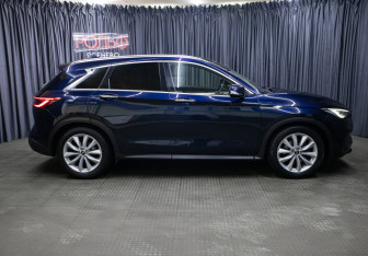 Подержанный автомобиль Infiniti QX50 2018 года (4 фото)