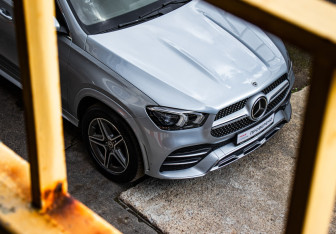 Подержанный автомобиль Mercedes-Benz GLE 2022 года (16 фото)
