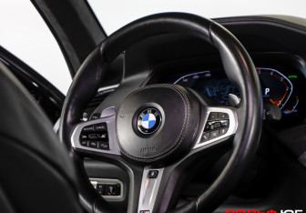 Подержанный автомобиль BMW X7 2020 года (15 фото)