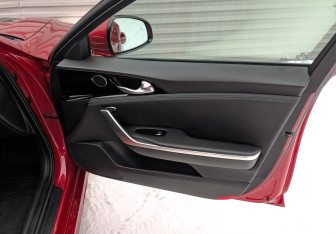 Подержанный автомобиль Kia Stinger 2019 года (23 фото)