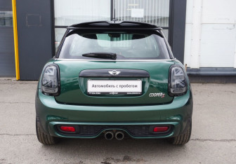 Подержанный автомобиль MINI Hatch 2014 года (6 фото)