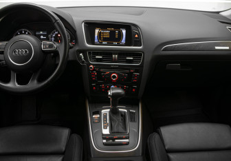 Подержанный автомобиль Audi Q5 2013 года (18 фото)