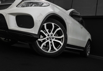 Подержанный автомобиль Mercedes-Benz GLE 2017 года (27 фото)