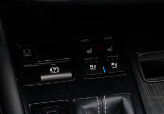 Подержанный автомобиль Lexus RX 2021 года (17 фото)
