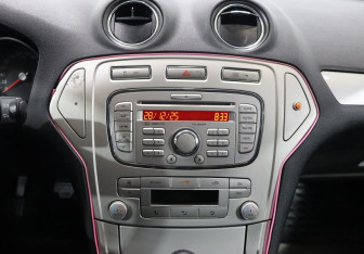 Подержанный автомобиль Ford Mondeo Sedan 2009 года (19 фото)