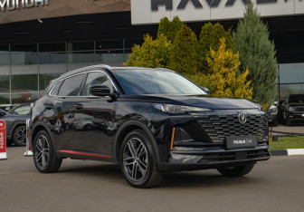 Подержанный автомобиль Changan CS55PLUS 2023 года (2 фото)