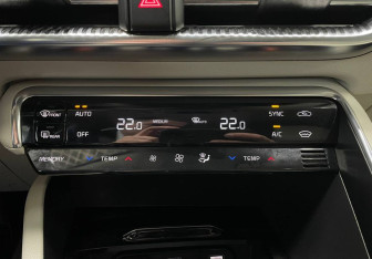 Подержанный автомобиль Kia K5 2021 года (14 фото)