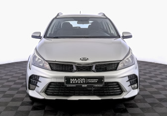 Подержанный автомобиль Kia Rio Hatchback 2021 года (2 фото)