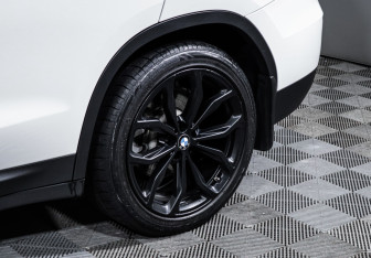 Подержанный автомобиль BMW X3 2018 года (15 фото)