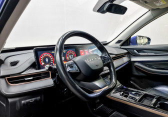 Подержанный автомобиль Exeed LX 2022 года (16 фото)