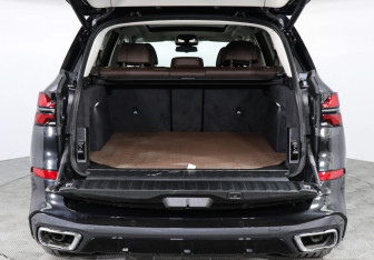 Новый BMW X5 2025 (9 фото)