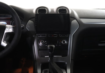Подержанный автомобиль Ford Mondeo Sedan 2012 года (14 фото)
