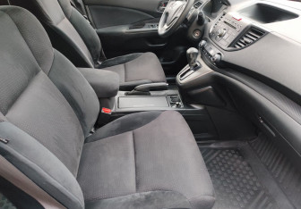 Подержанный автомобиль Honda CR-V 2013 года (9 фото)