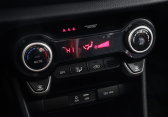 Подержанный автомобиль Kia Picanto 2020 года (14 фото)