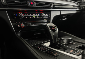 Подержанный автомобиль BMW X6 2019 года (18 фото)
