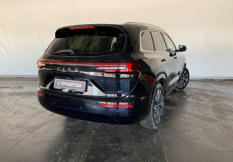 Подержанный автомобиль AITO M7 2023 года (5 фото)