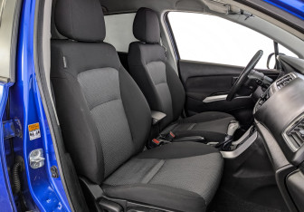 Подержанный автомобиль Suzuki SX4 Hatchback 2014 года (23 фото)