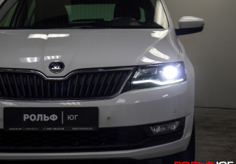 Подержанный автомобиль Skoda Rapid Liftback 2019 года (19 фото)
