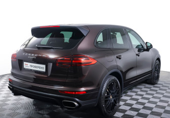 Подержанный автомобиль Porsche Cayenne 2015 года (5 фото)